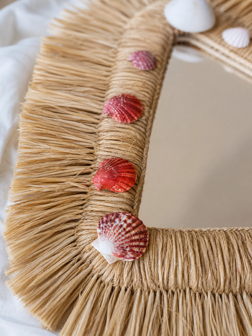 Espelho Artesanal Decorativo em Fibra Natural com Conchas | Estilo Boho Praia - Imagem 3