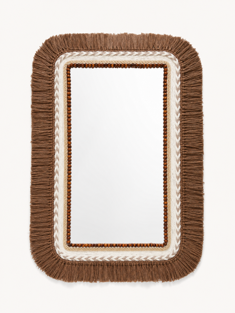 Espelho Decorativo Retangular com Moldura em Macramê e Contas de Madeira - Estilo Boho Chic